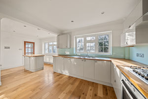 Photo 16- click for photo gallery